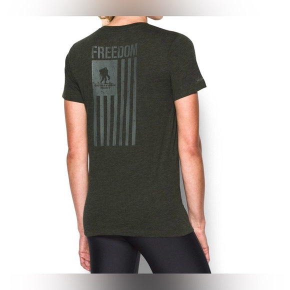 UNDER ARMOUR - WOMENS FREEDOM FLAG T-SHIRT - Picture 1 of 8